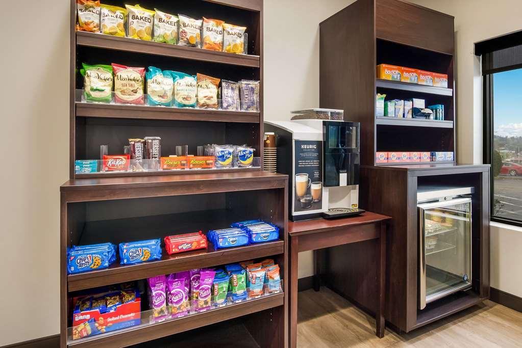 Clarion Pointe Hotel Abingdon Amenities photo